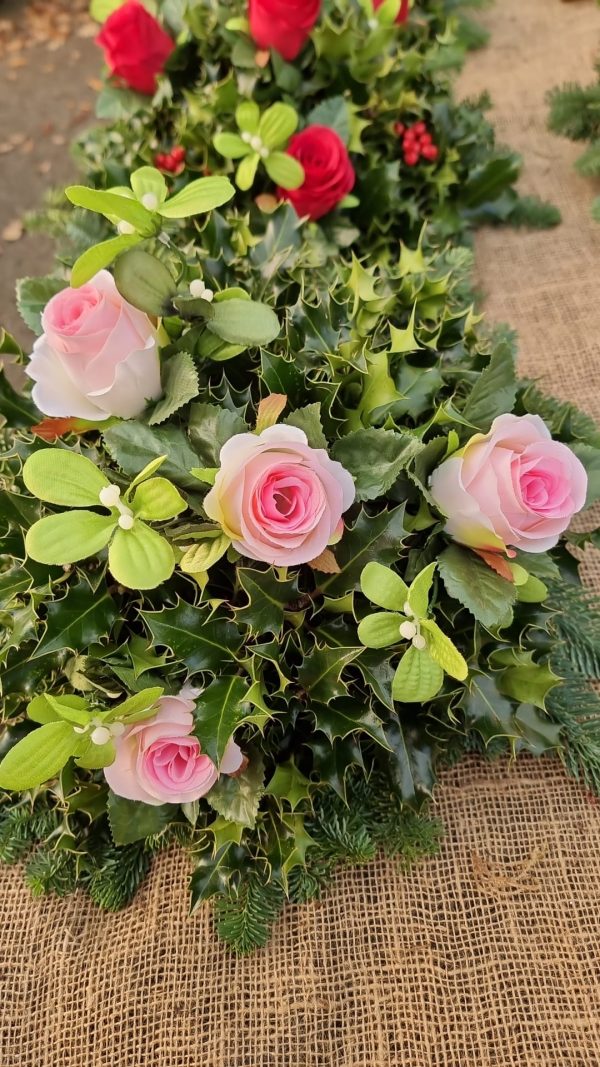 8 Inch Dome - Special Pink Rose & Mistletoe 8 Inch Dome - Special Pink Rose & Mistletoe